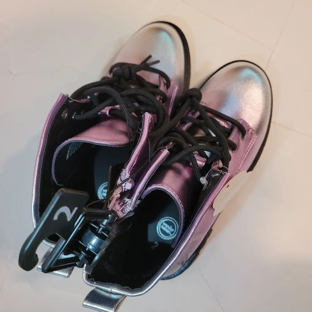 Wonder Nation Kids Unisex Combat Boots Iridescent Purple Silver Size 2 New‎